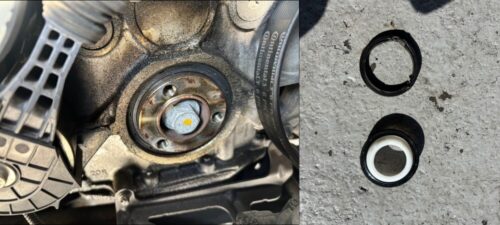 BMW1シリーズ Fクランクシール オイル漏れ 修理 旧品と新品の比較 BMW 1シリーズのエンジン前側で、Fクランクシール取り外し後の状態と、
右側に取り外した旧Fクランクシールと新品シールを並べて撮影した比較画像。
オイル漏れが発生していた取付部と、部品交換の様子が分かる構図。