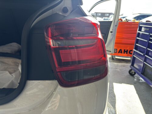 テールランプ不点灯の状態（点灯確認）