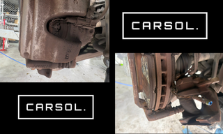 メルセデスベンツAクラス 低ダストブレーキパッド交換前 ブレーキダスト付着と摩耗状態 ブレーキキャリパーおよびブレーキディスク周辺に大量のブレーキダストが付着している状態と、摩耗したブレーキパッドの様子が分かる整備中の写真