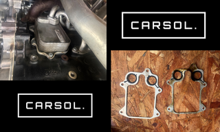 クーラーハウジング取り付け部の作業中の様子と、取り外した新品・劣化ガスケットの比較画像